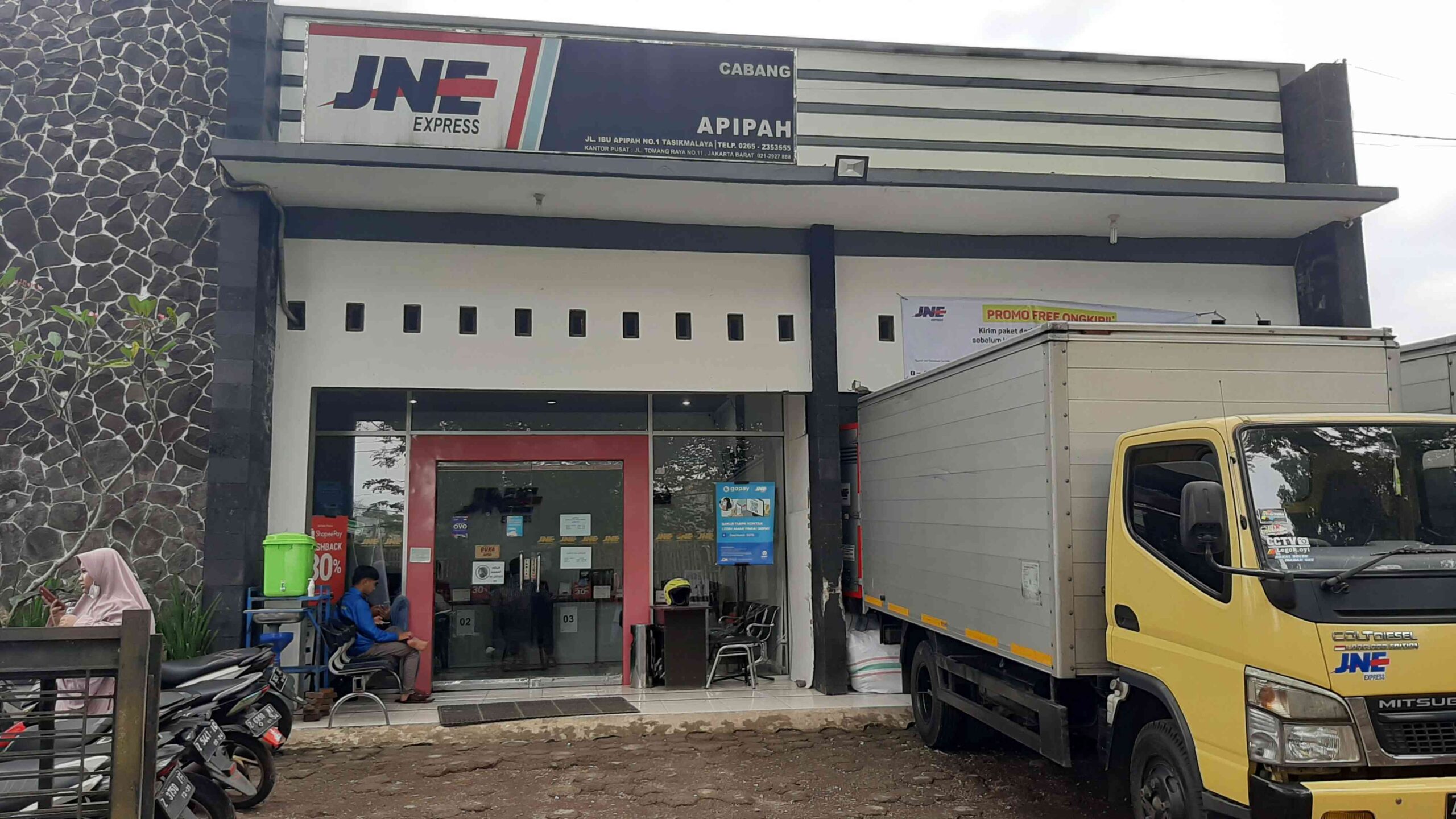 JNE Terdekat di Kalideres: Solusi Pengiriman Cepat dan Andal